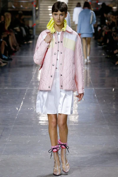 Look 4